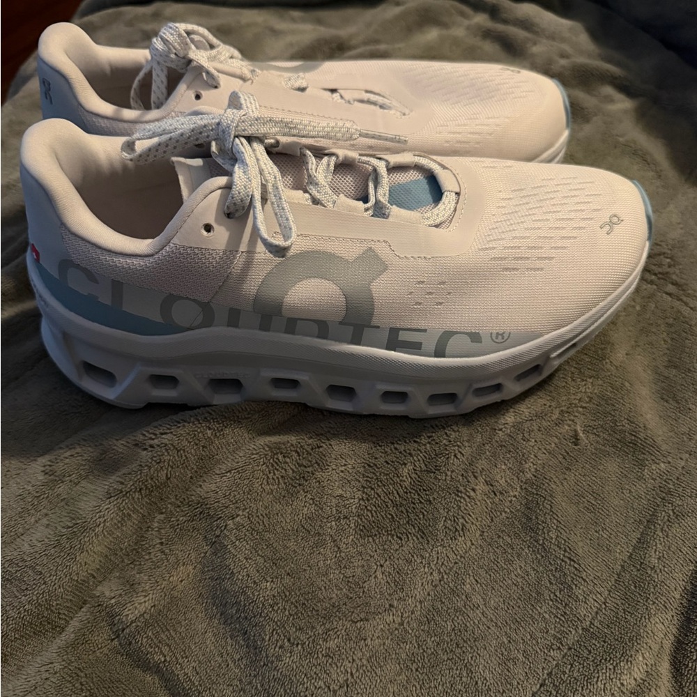 On Cloudtec Running Shoes
